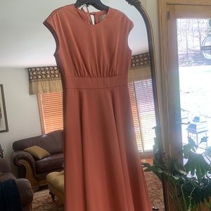 Gal meets Glam size 6 salmon color, midi dress